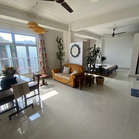 Aizawl Homestay Екстериор снимка