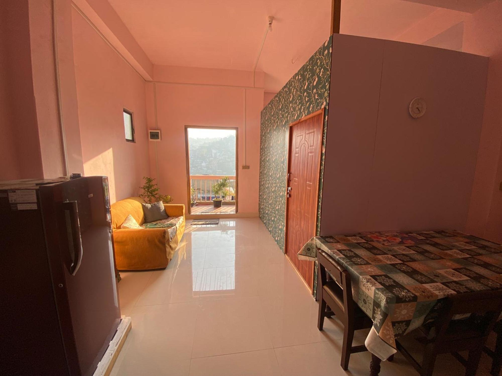 Aizawl Homestay Екстериор снимка